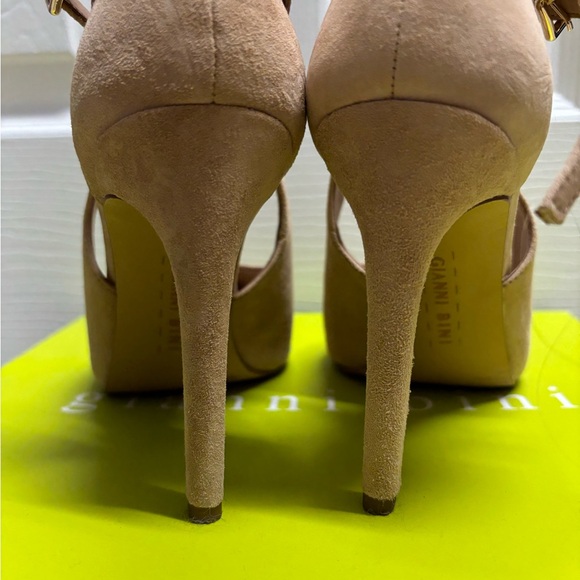 EUC- Gianni Bini heels - Picture 4 of 4